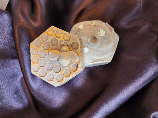 Milk Honey Beeswax Oatmeal (Small Soap)